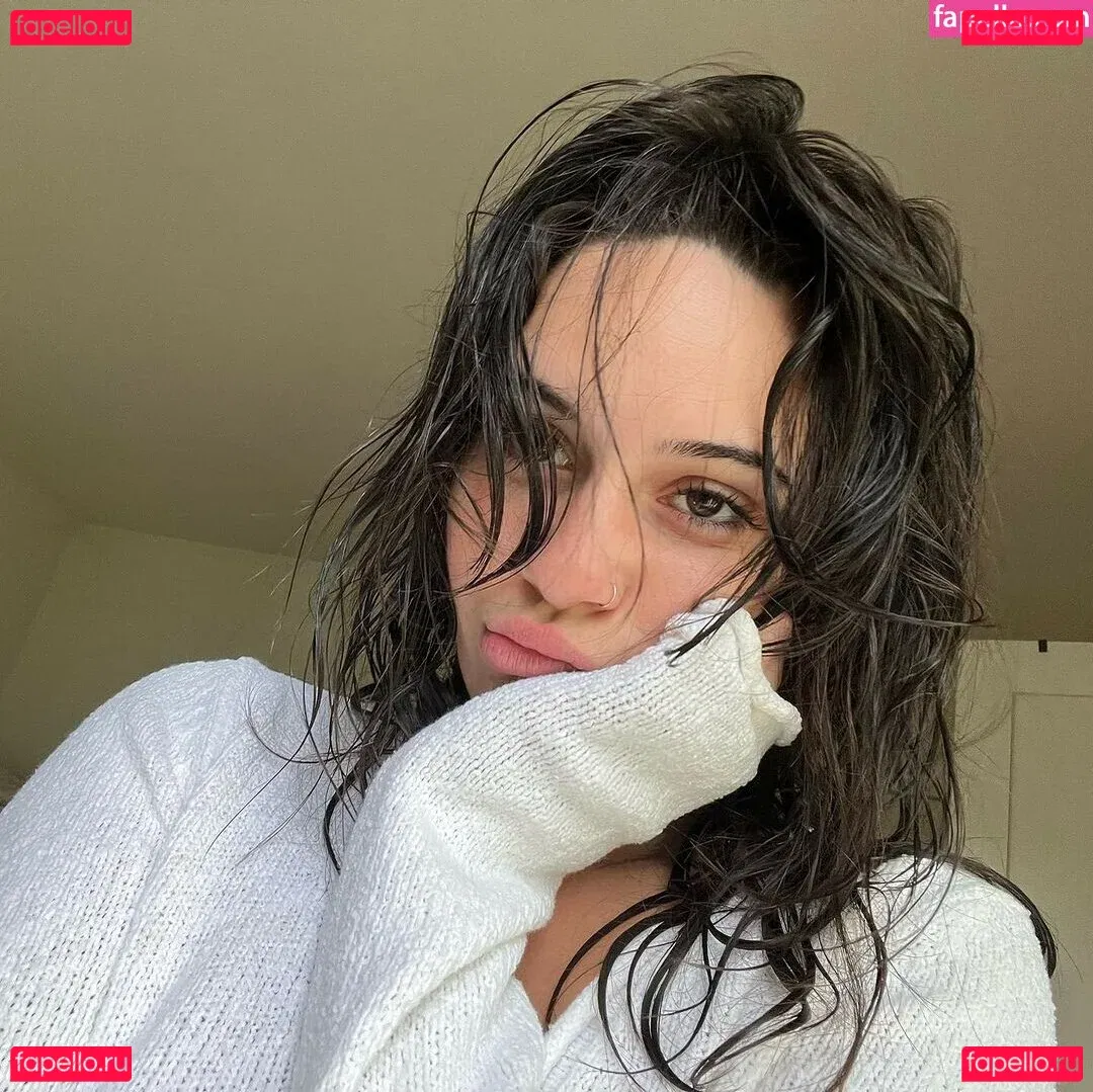 Bea Miller Onlyfans Photo Gallery 