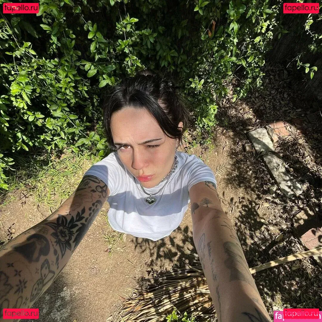 Bea Miller Onlyfans Photo Gallery 