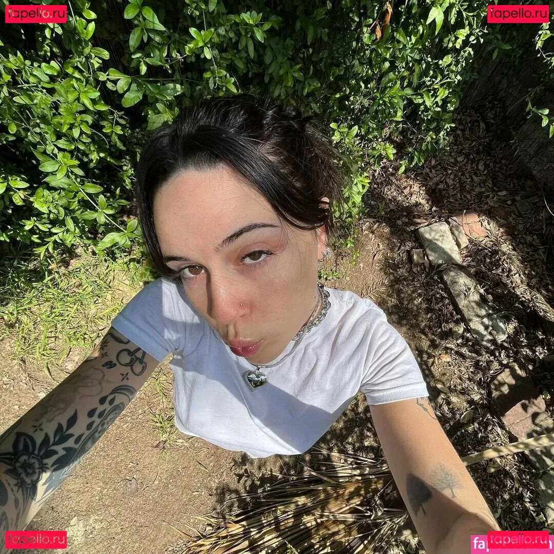 Bea Miller Onlyfans Photo Gallery 