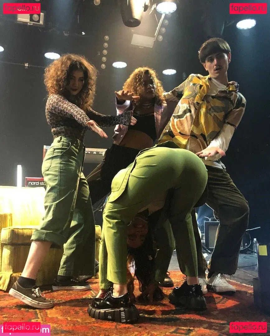 Bea Miller Onlyfans Photo Gallery 