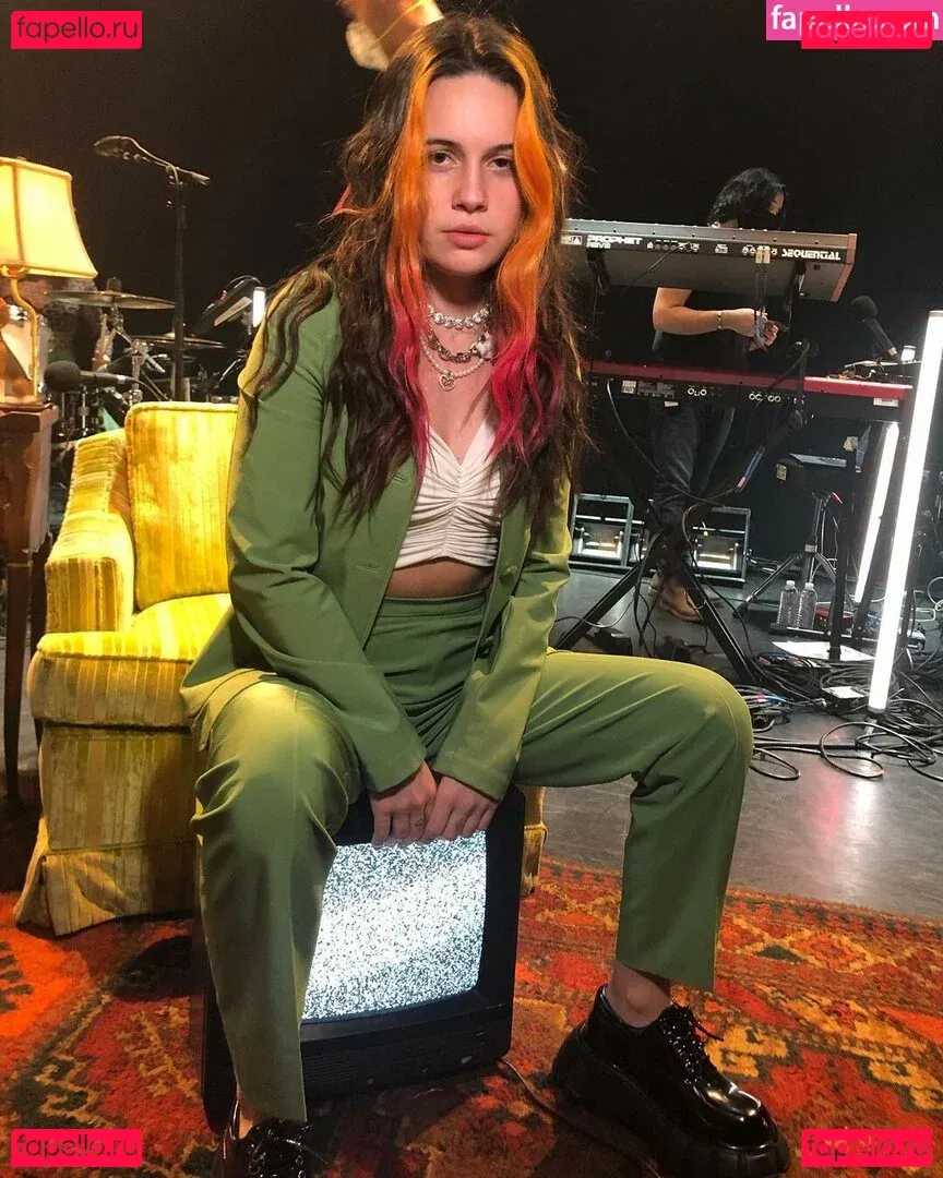 Bea Miller Onlyfans Photo Gallery 