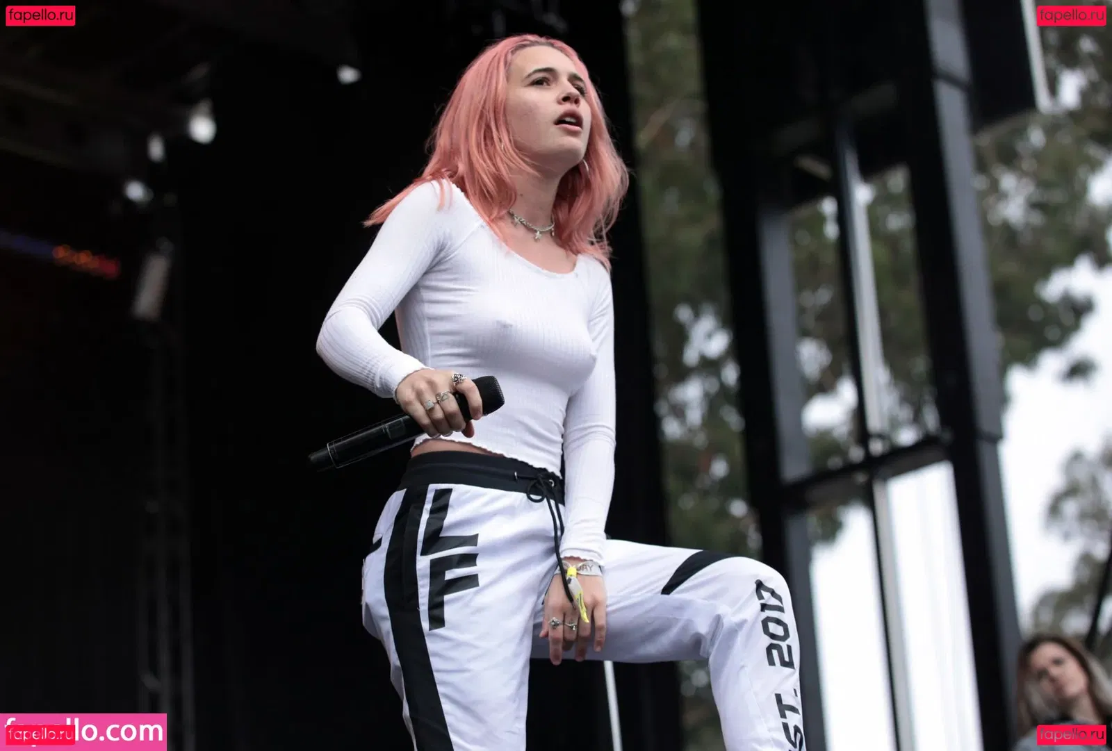 Bea Miller Onlyfans Photo Gallery 