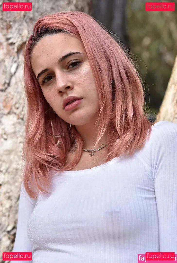 Bea Miller Onlyfans Photo Gallery 