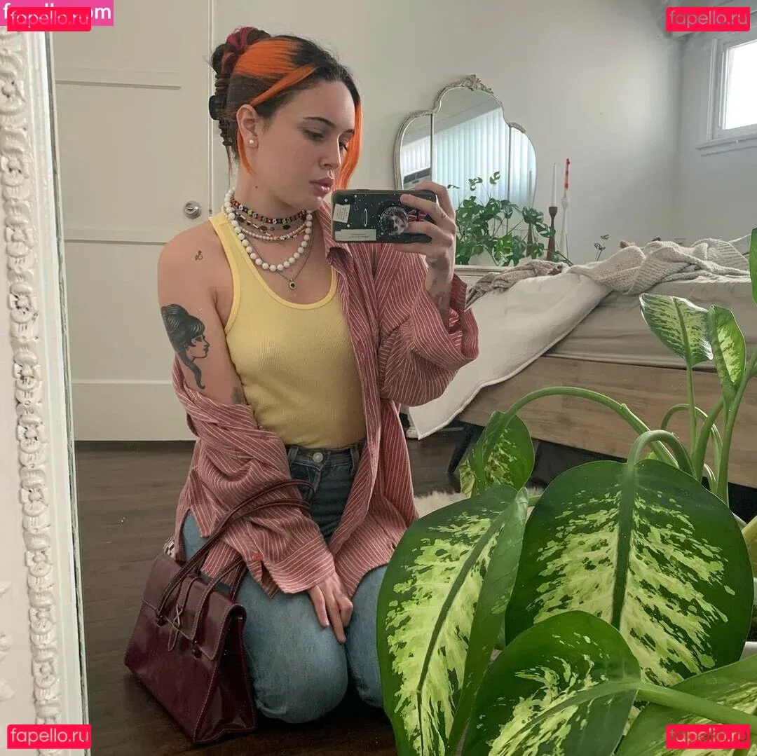 Bea Miller Onlyfans Photo Gallery 