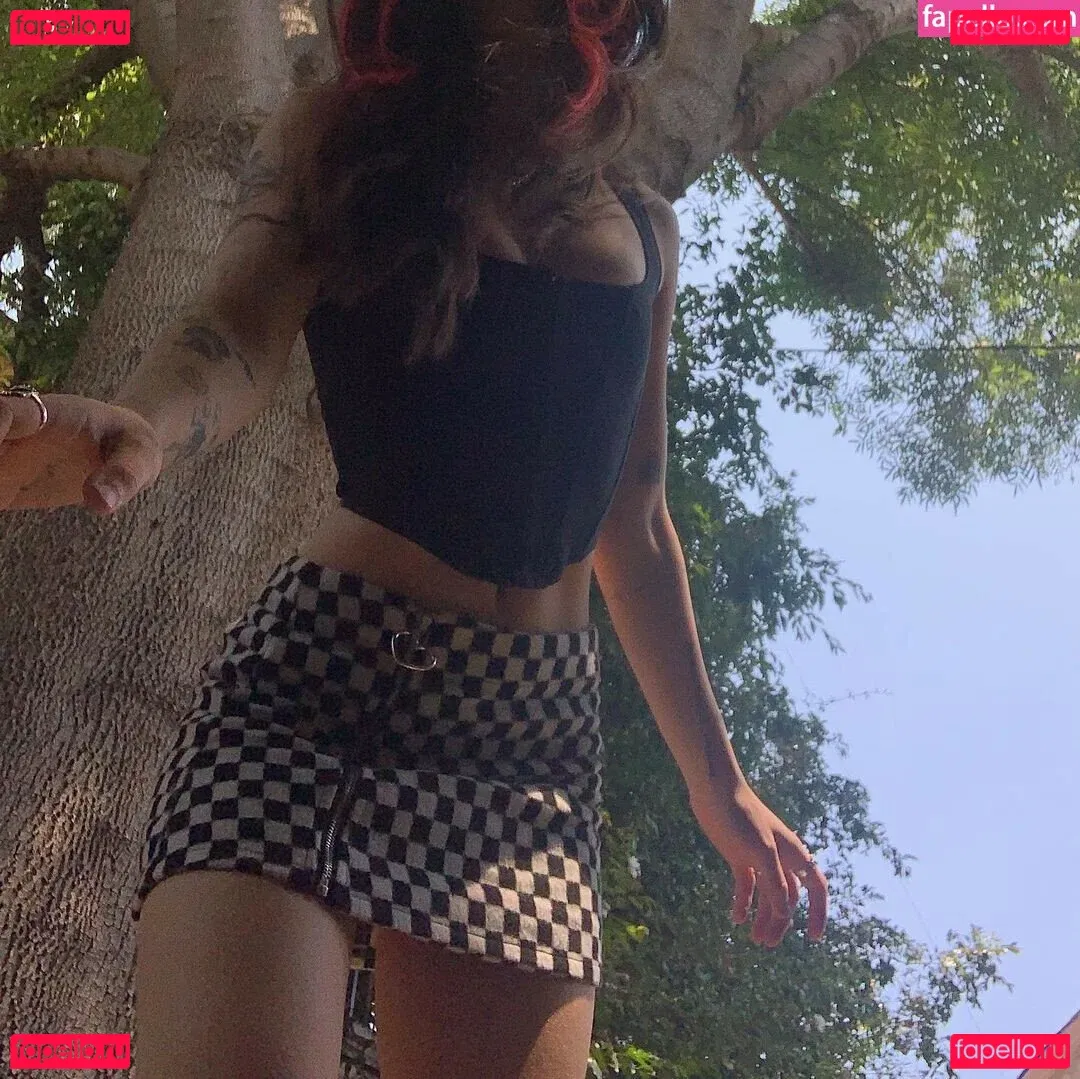 Bea Miller Onlyfans Photo Gallery 