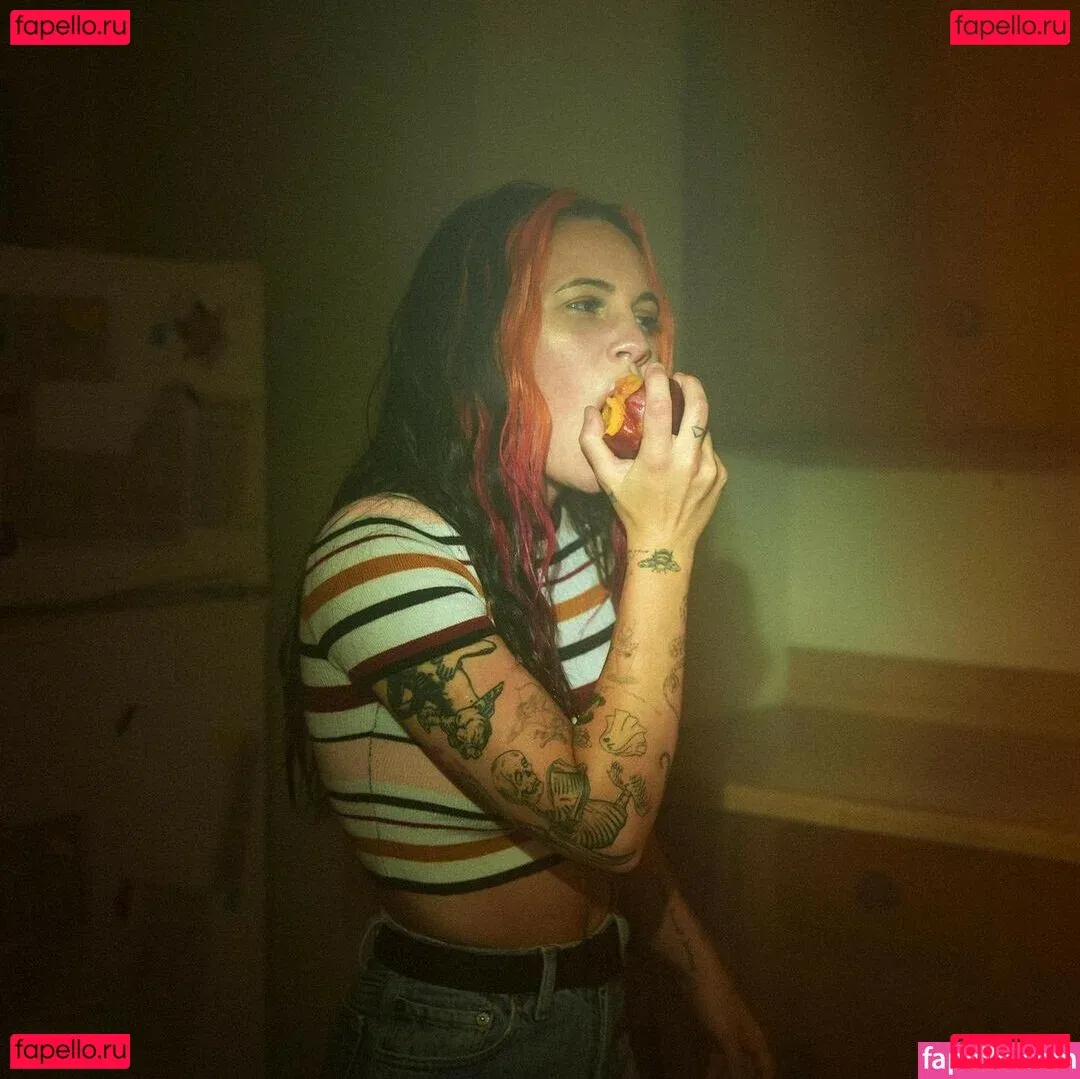 Bea Miller Onlyfans Photo Gallery 