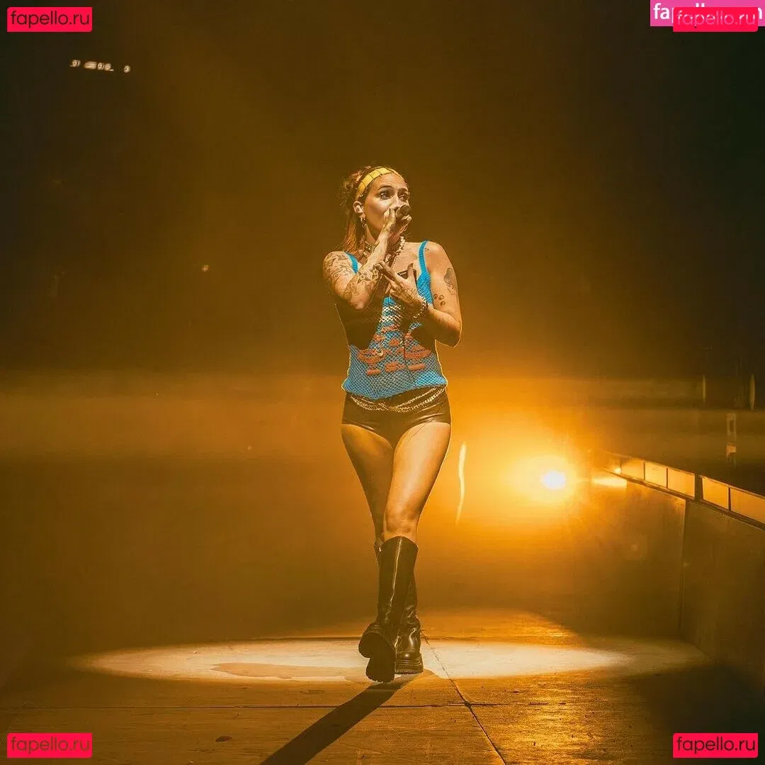 Bea Miller Onlyfans Photo Gallery 