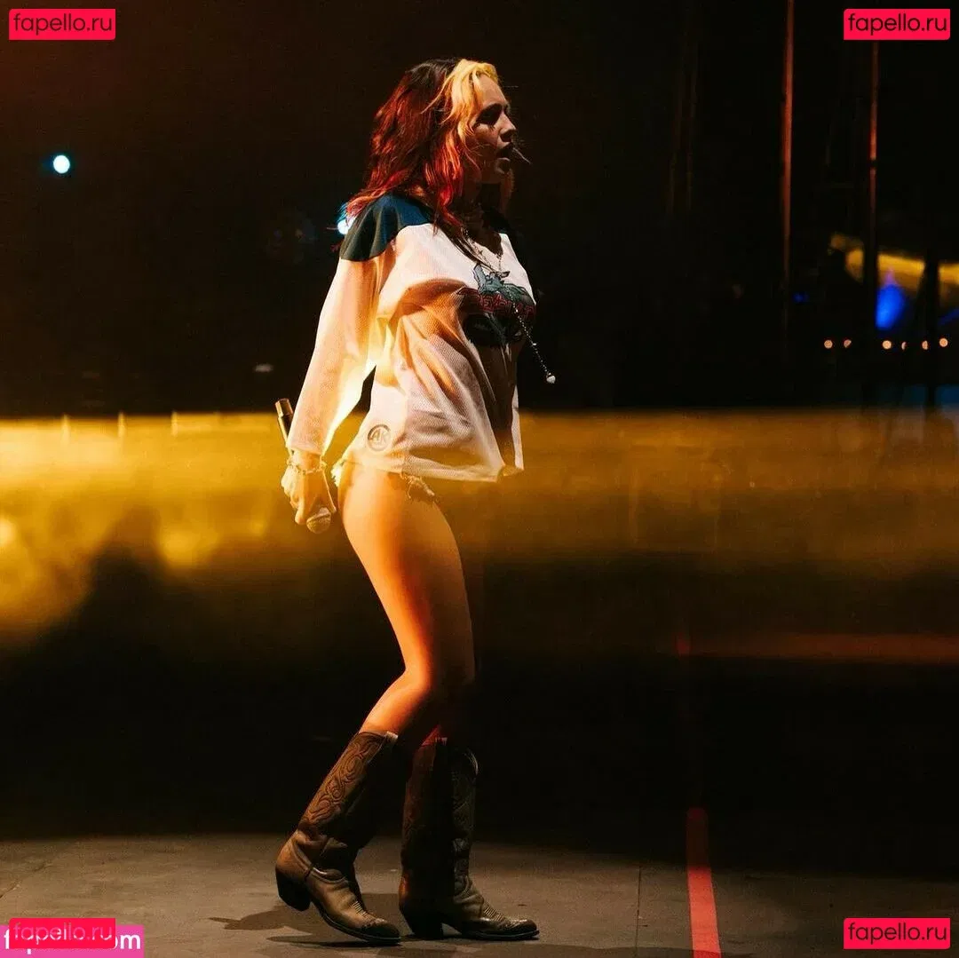 Bea Miller Onlyfans Photo Gallery 