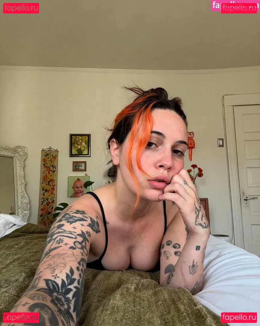 Bea Miller Onlyfans Photo Gallery 