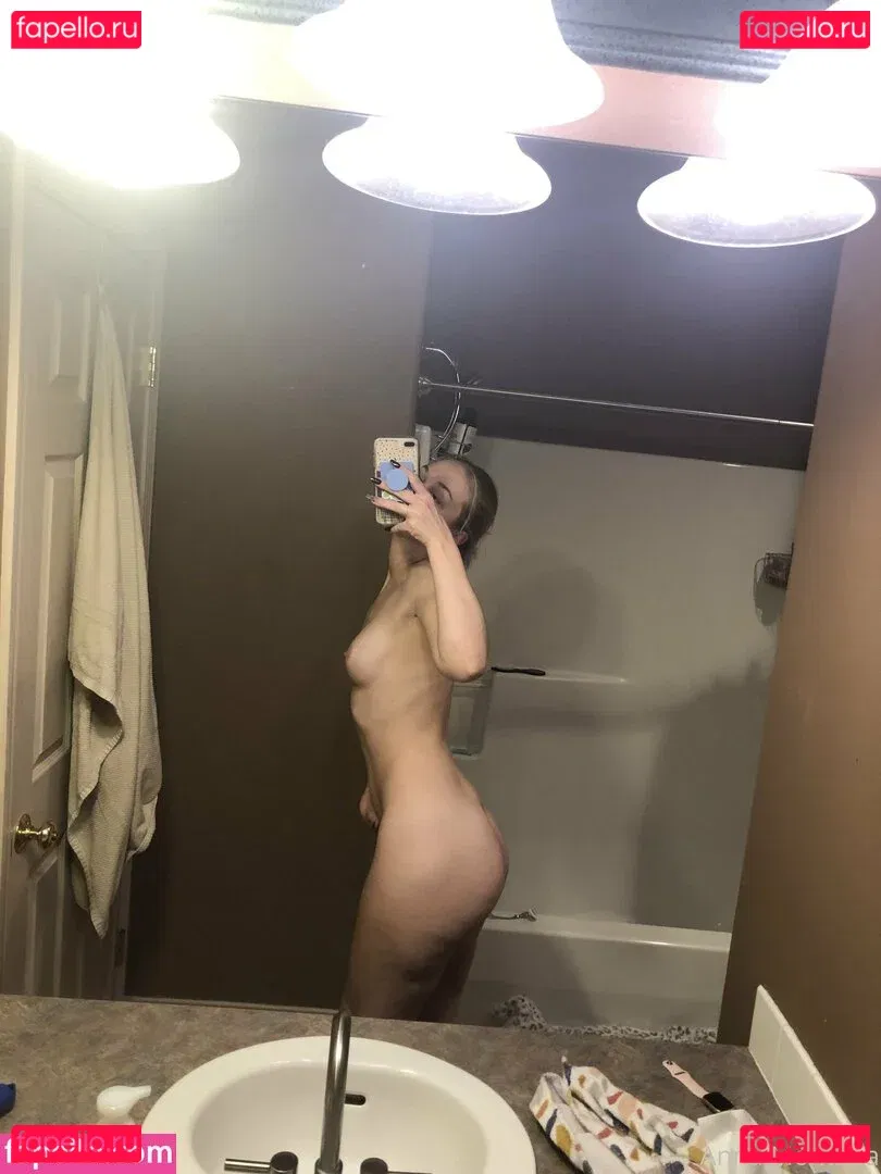 anna1001 Onlyfans Photo Gallery 