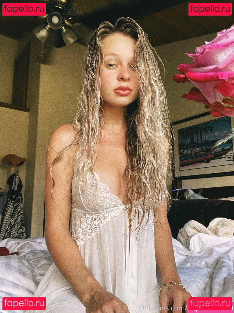 freyaannerayy Nude Onlyfans Photo 12