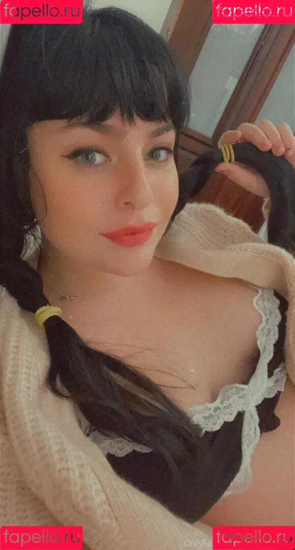 lolahleclaire Onlyfans Photo Gallery 
