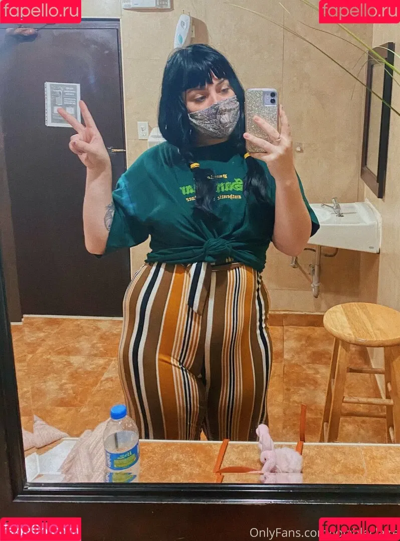 lolahleclaire Onlyfans Photo Gallery 