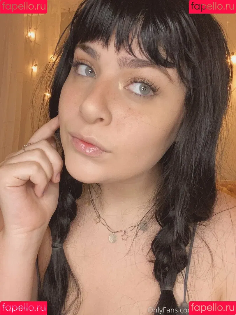 lolahleclaire Onlyfans Photo Gallery 