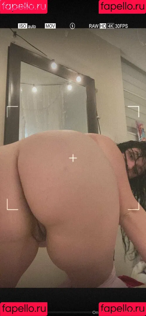 lolahleclaire Onlyfans Photo Gallery 