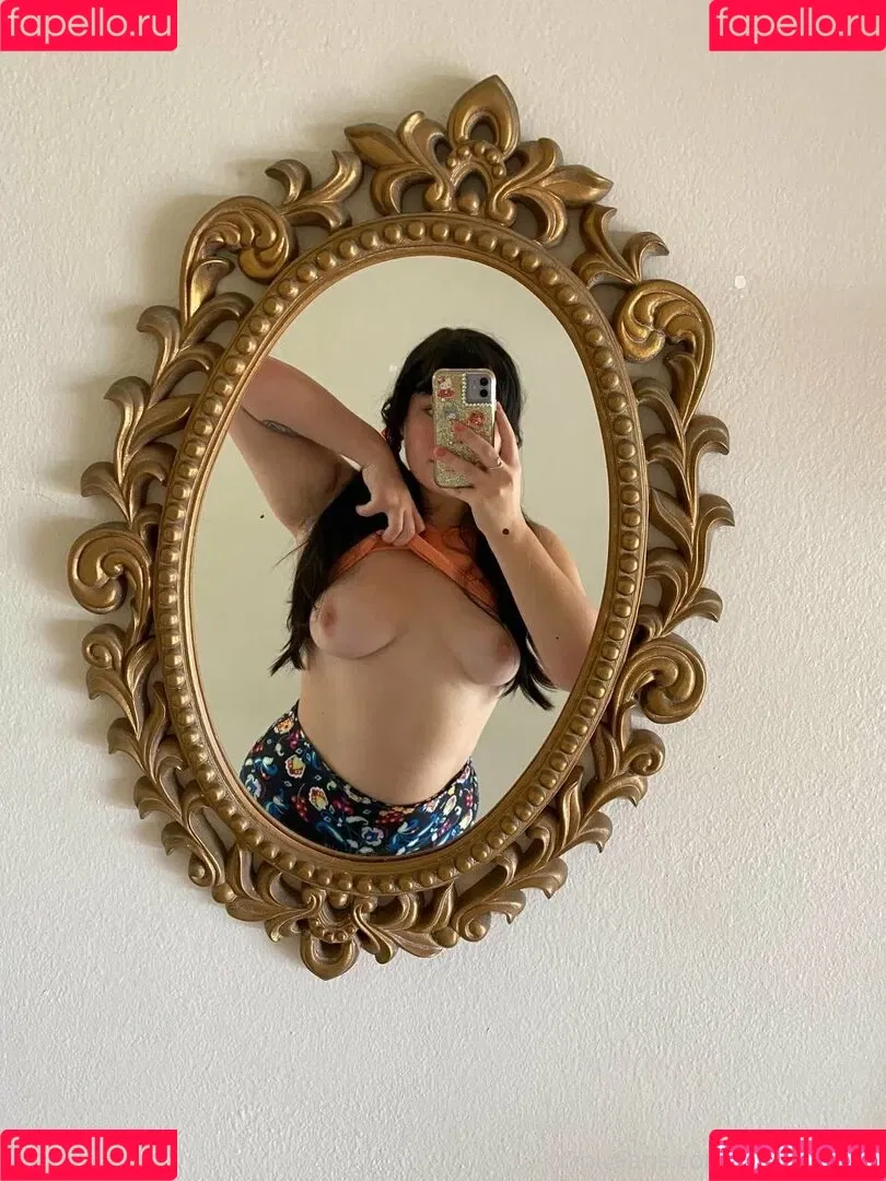 lolahleclaire Onlyfans Photo Gallery 