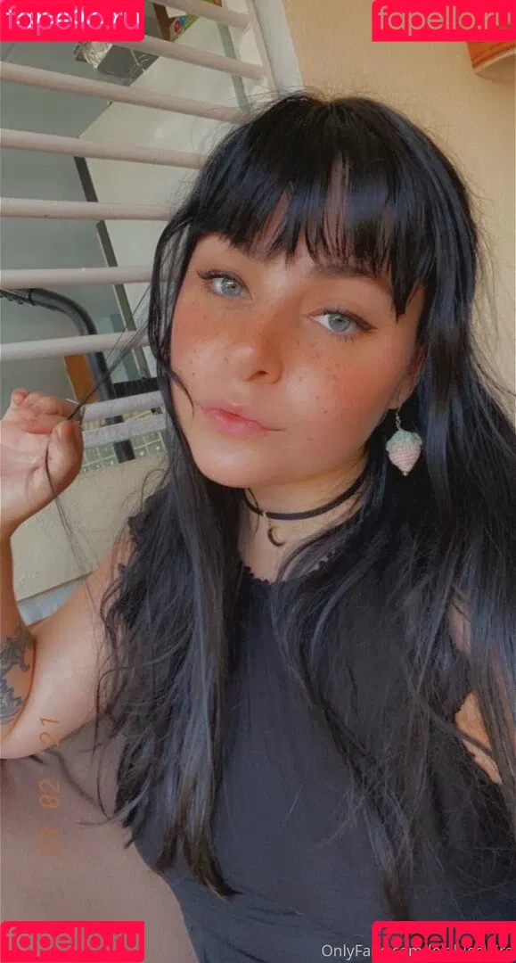 lolahleclaire Onlyfans Photo Gallery 