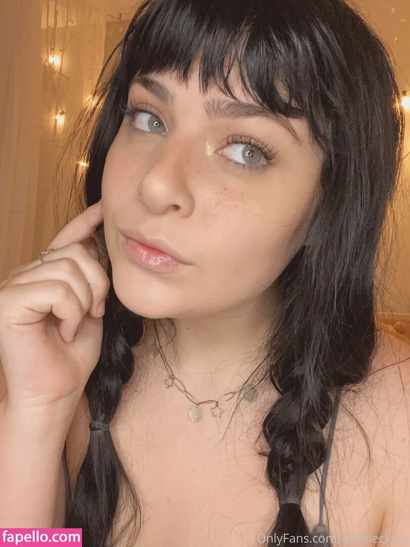 lolahleclaire Onlyfans Photo Gallery 