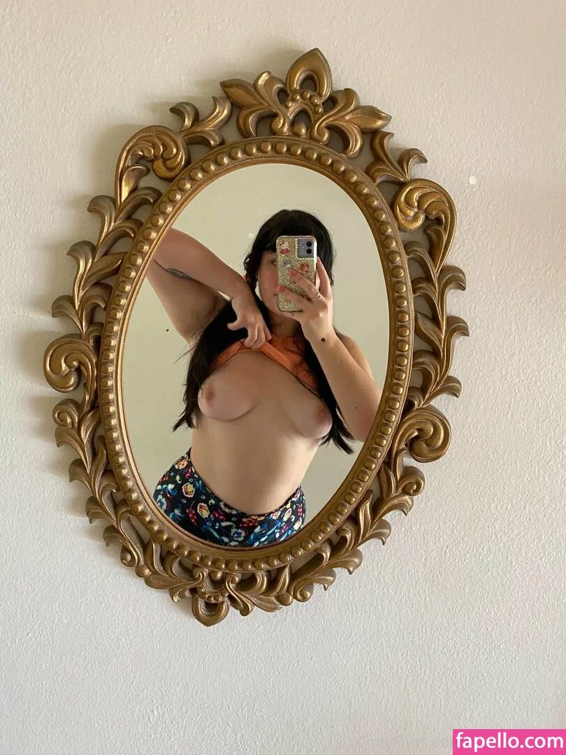 lolahleclaire Onlyfans Photo Gallery 