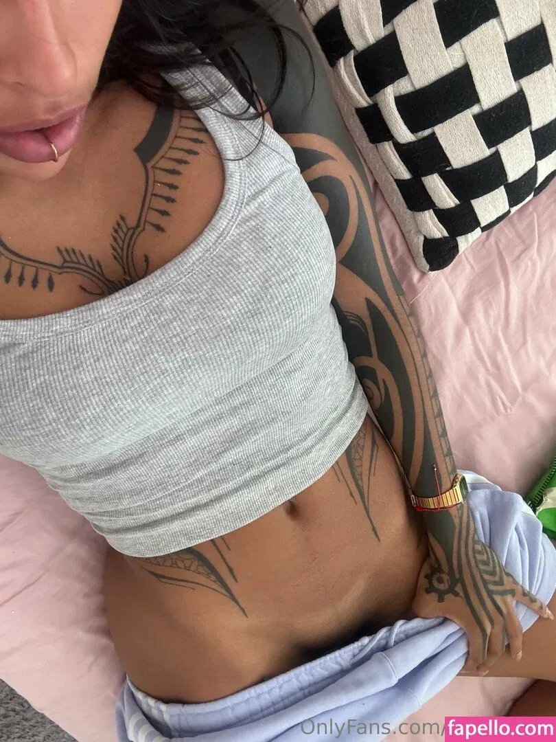 kaligray10 Onlyfans Photo Gallery 