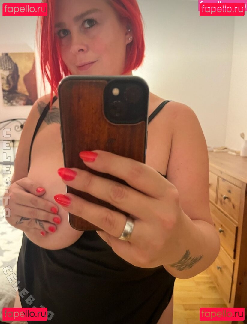 Curvy Sarah Nude Onlyfans Photo 3
