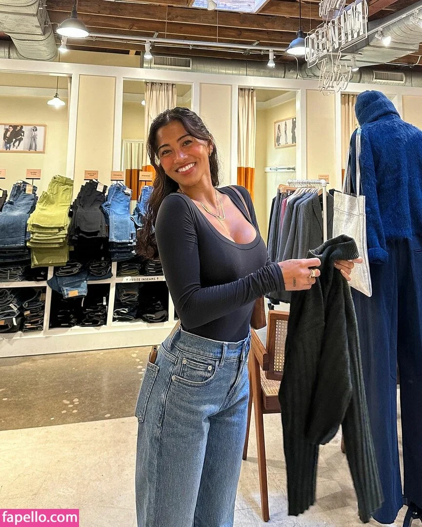 Sophia Cuerquis Onlyfans Photo Gallery 