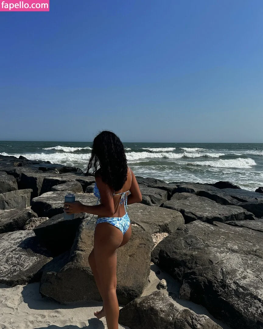 Sophia Cuerquis Onlyfans Photo Gallery 