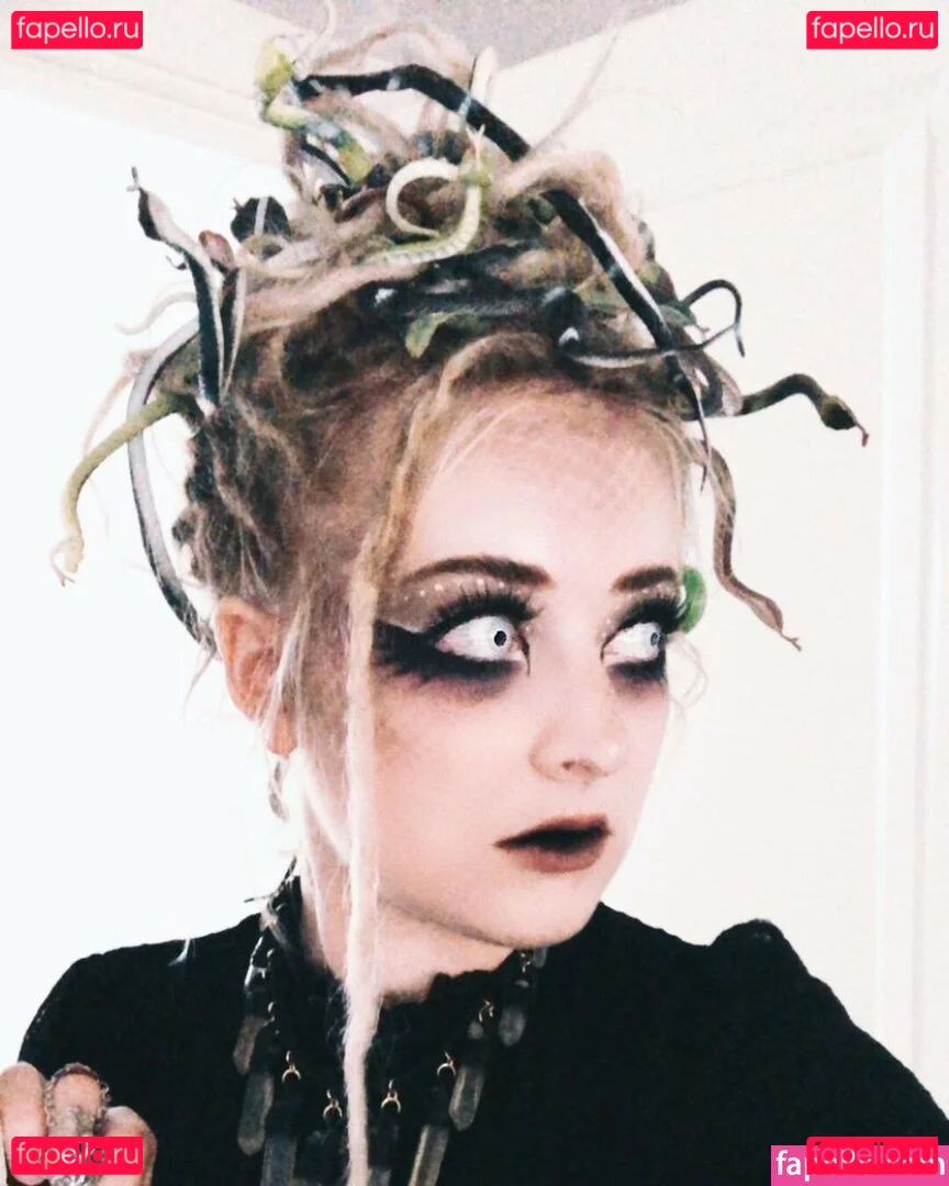 Mother Macabre Onlyfans Photo Gallery 