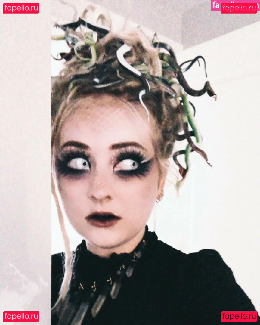 Mother Macabre Onlyfans Photo Gallery 