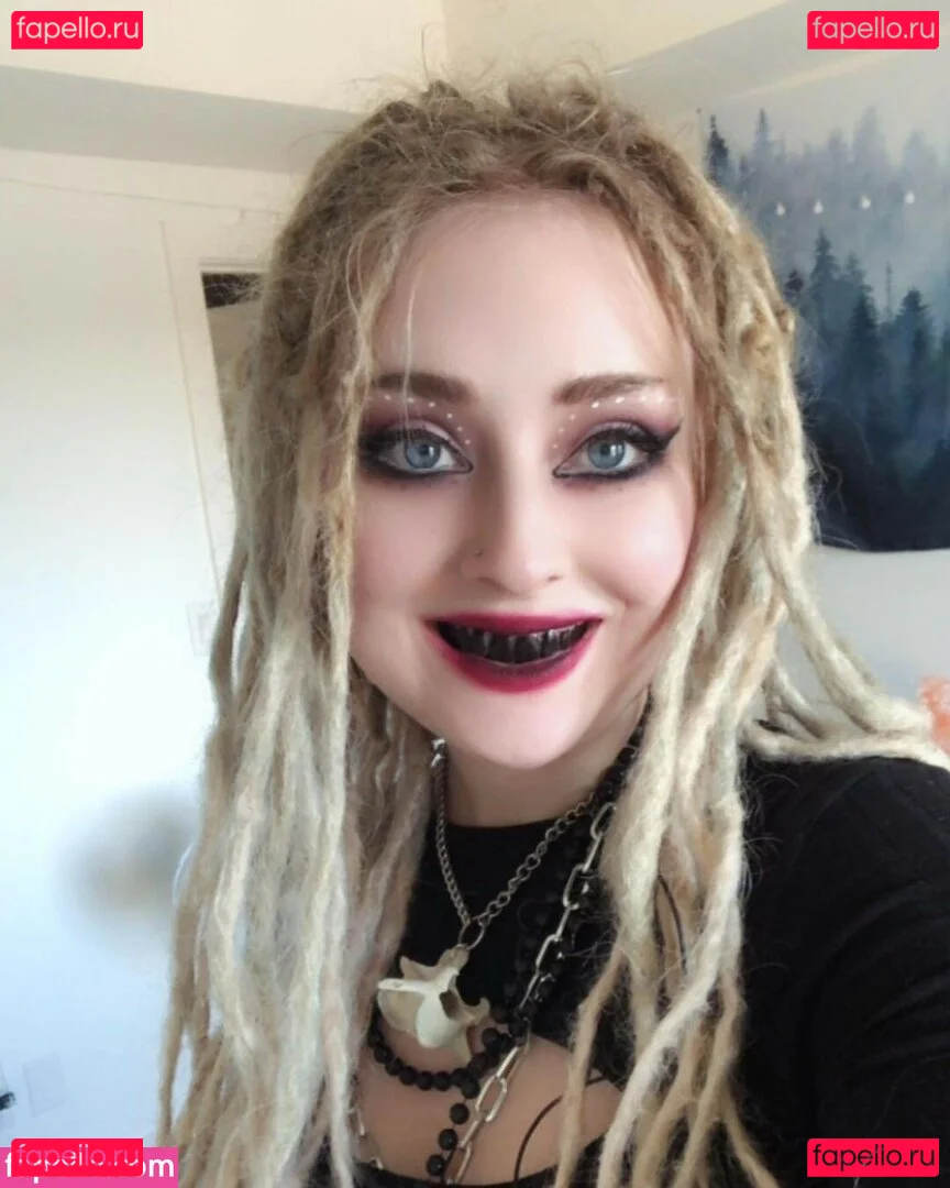 Mother Macabre Onlyfans Photo Gallery 