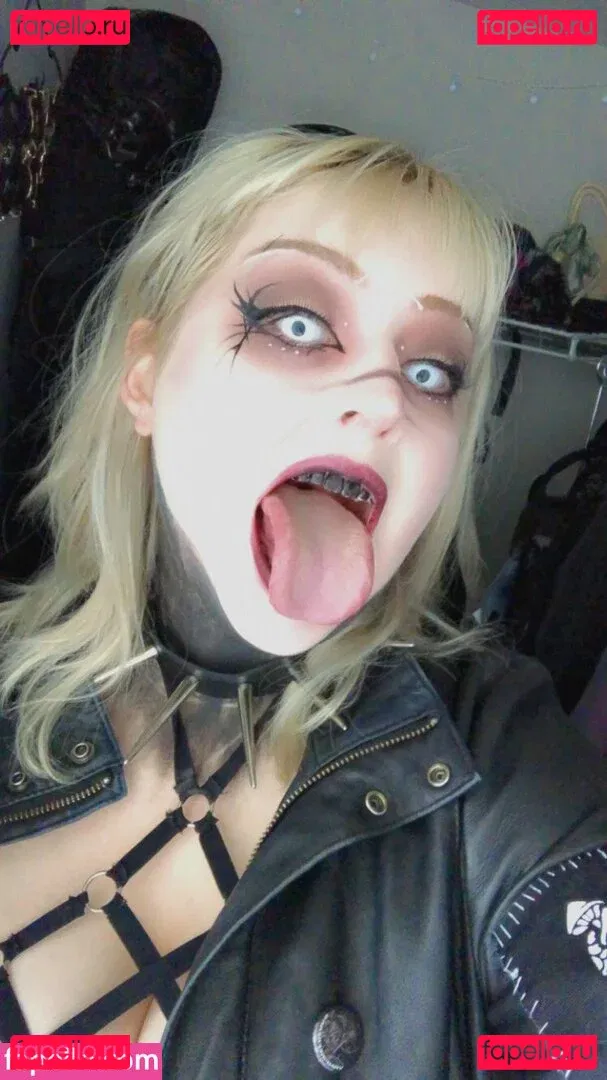 Mother Macabre Onlyfans Photo Gallery 