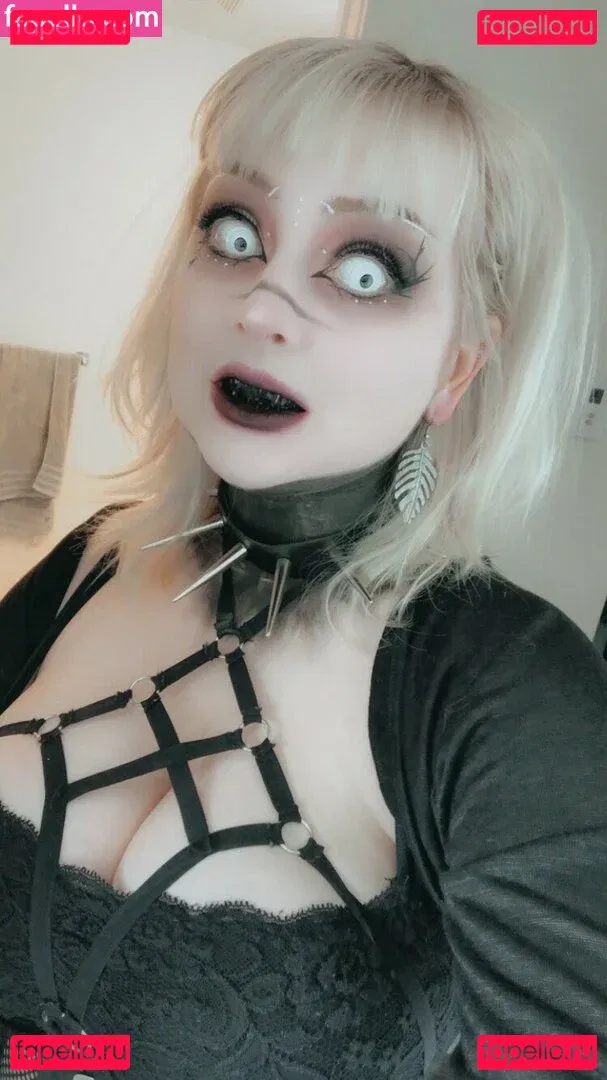 Mother Macabre Onlyfans Photo Gallery 