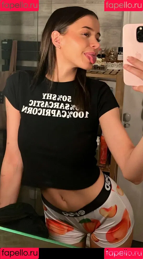 Lea Elui Onlyfans Photo Gallery 