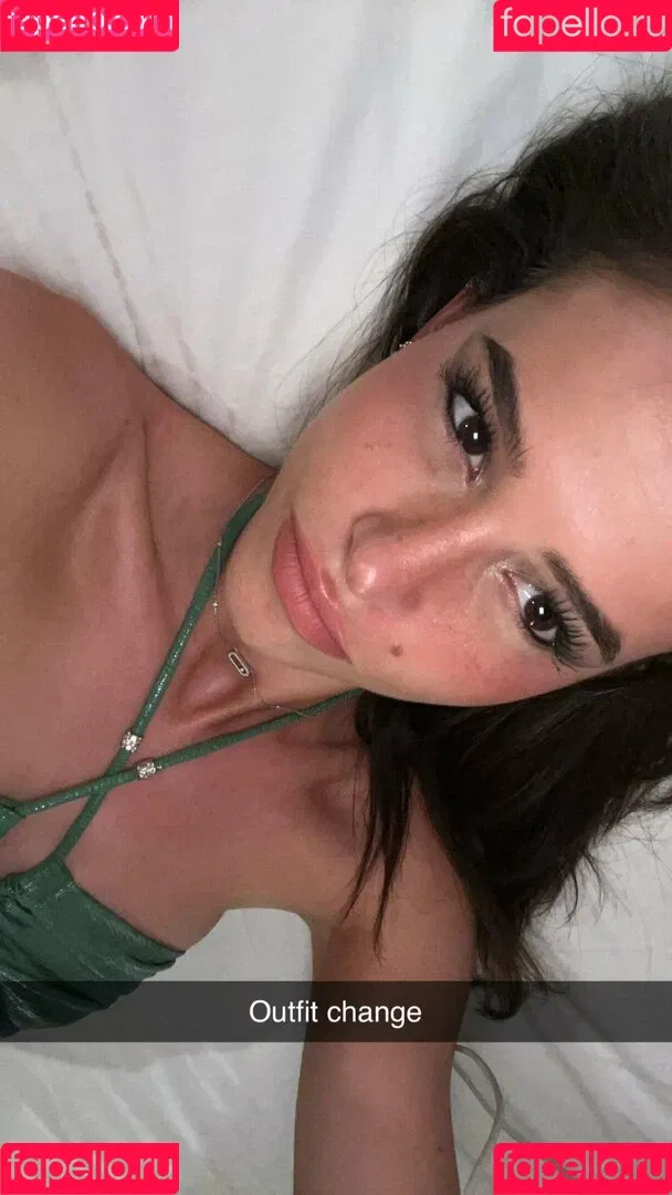 Lea Elui Onlyfans Photo Gallery 