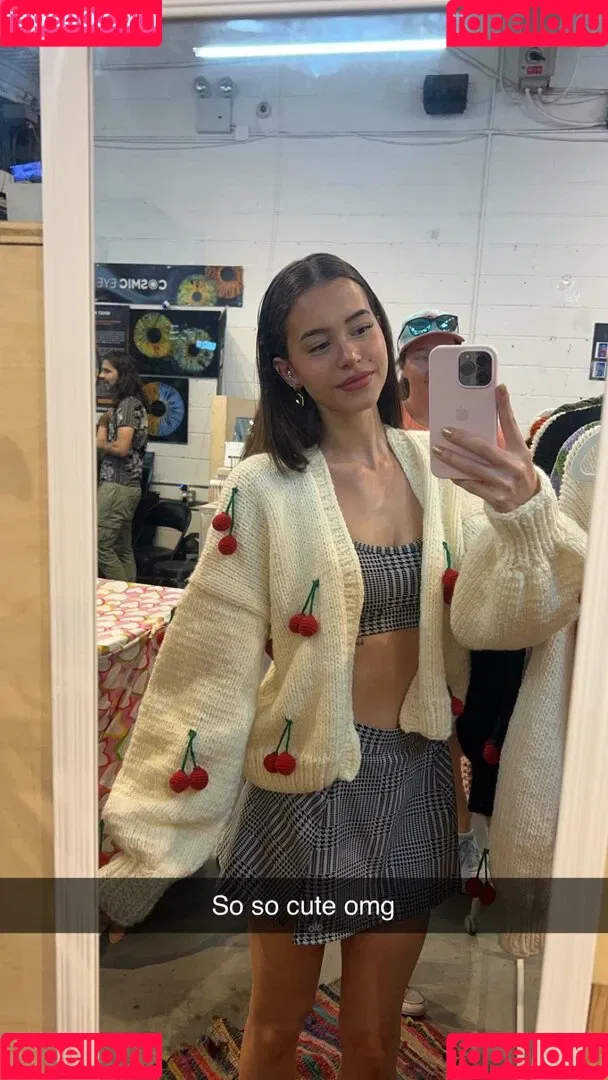 Lea Elui Onlyfans Photo Gallery 