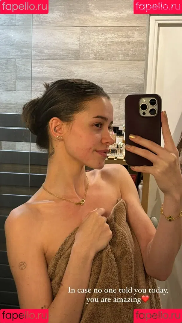 Lea Elui Onlyfans Photo Gallery 
