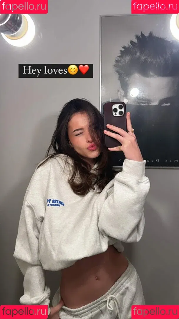 Lea Elui Onlyfans Photo Gallery 