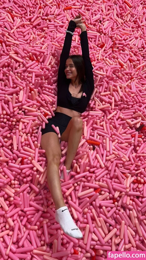 Lea Elui Onlyfans Photo Gallery 