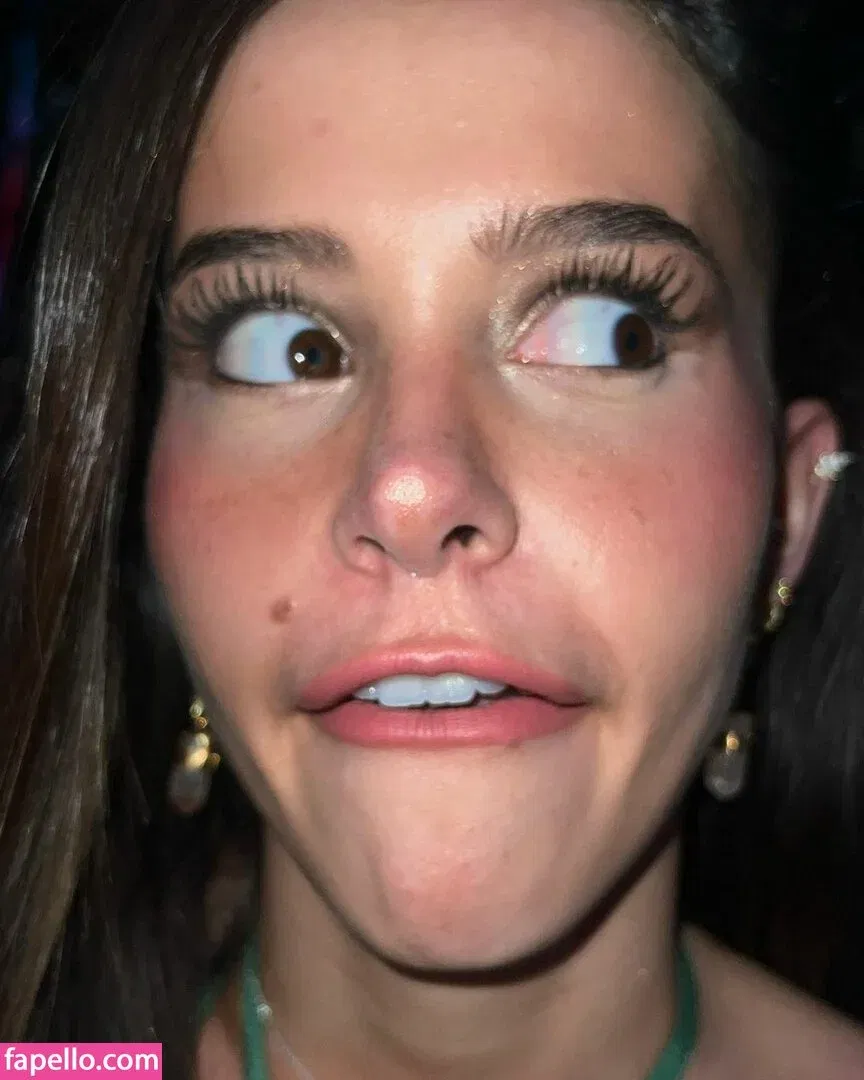 Lea Elui Onlyfans Photo Gallery 