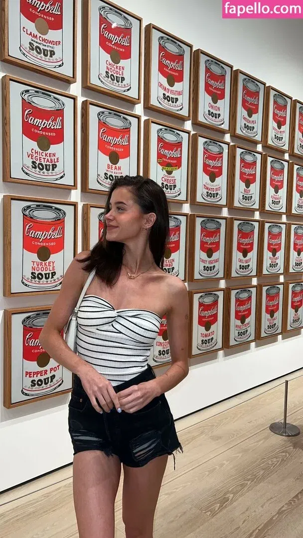 Lea Elui Onlyfans Photo Gallery 