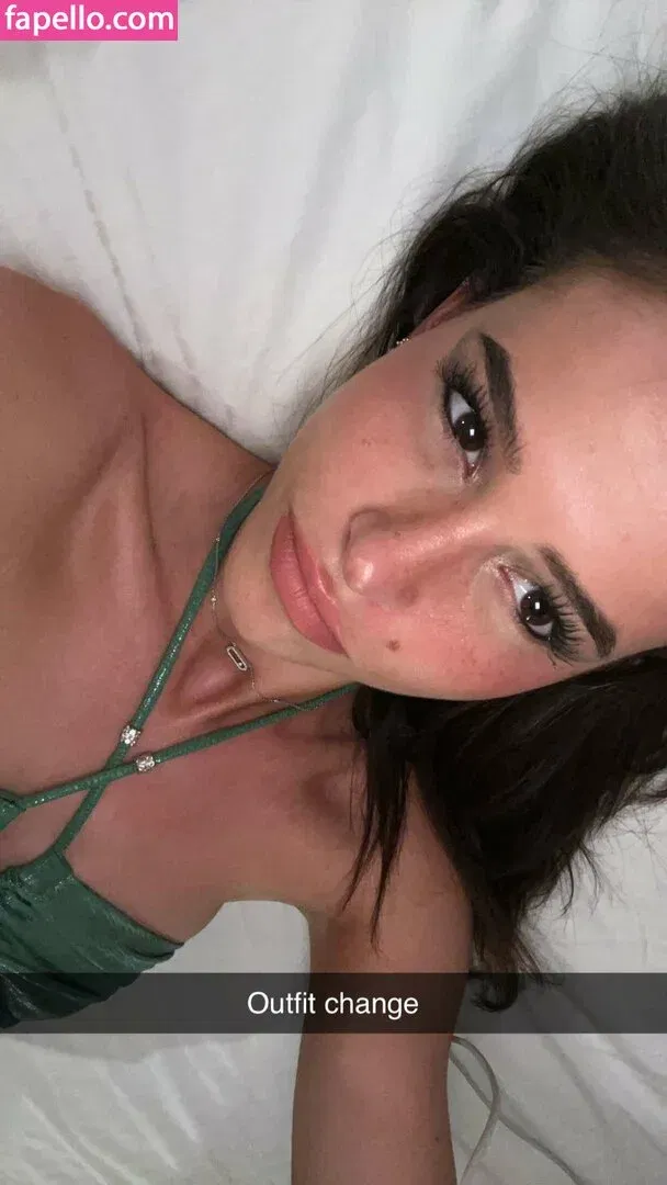 Lea Elui Onlyfans Photo Gallery 