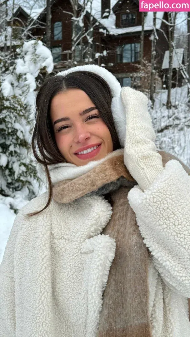 Lea Elui Onlyfans Photo Gallery 