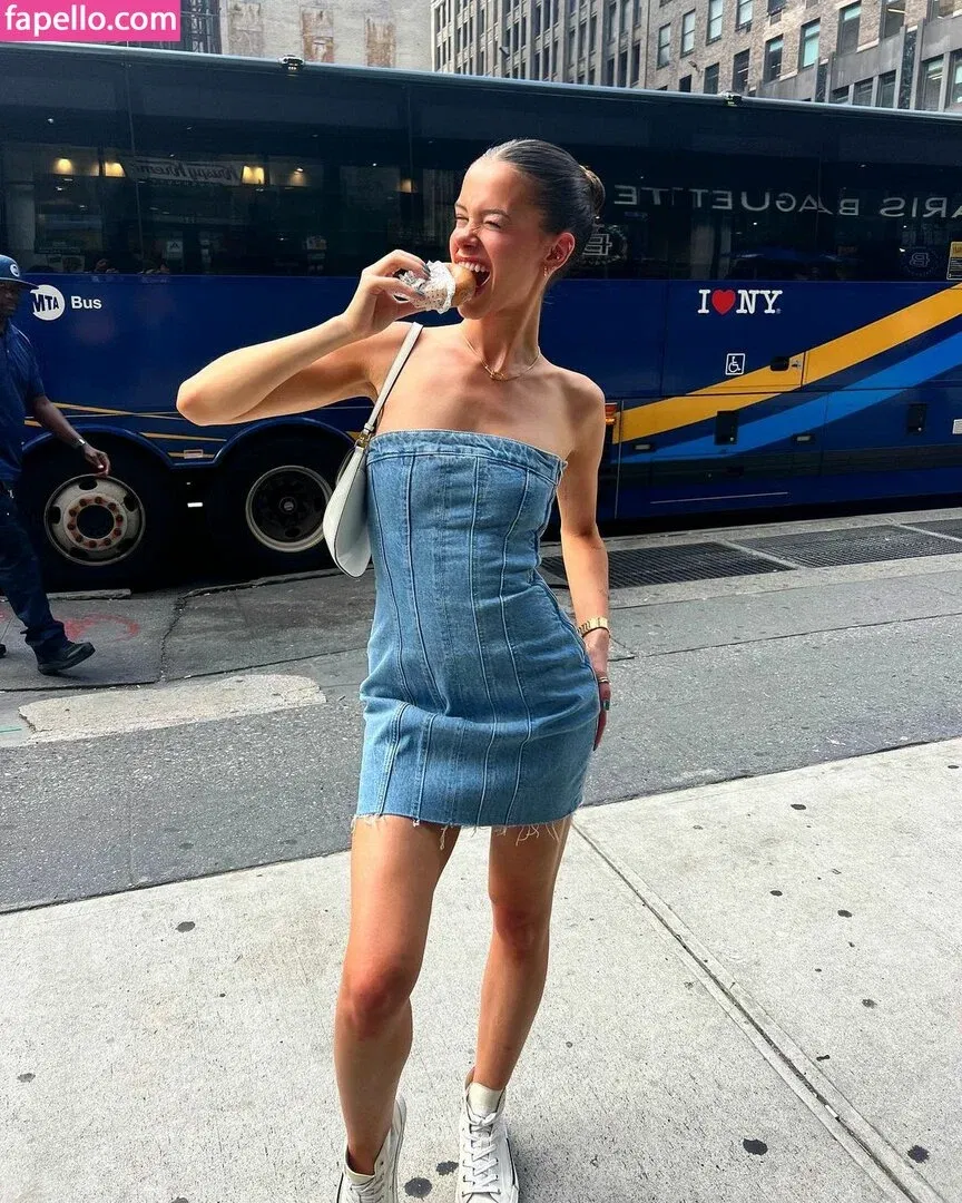 Lea Elui Onlyfans Photo Gallery 