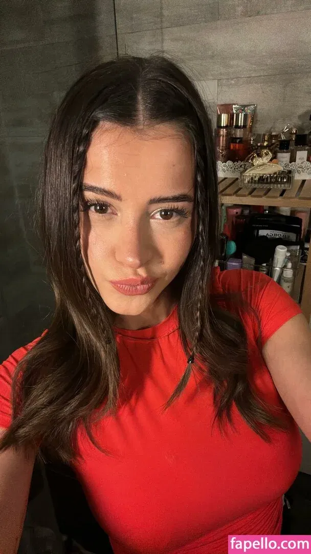 Lea Elui Onlyfans Photo Gallery 