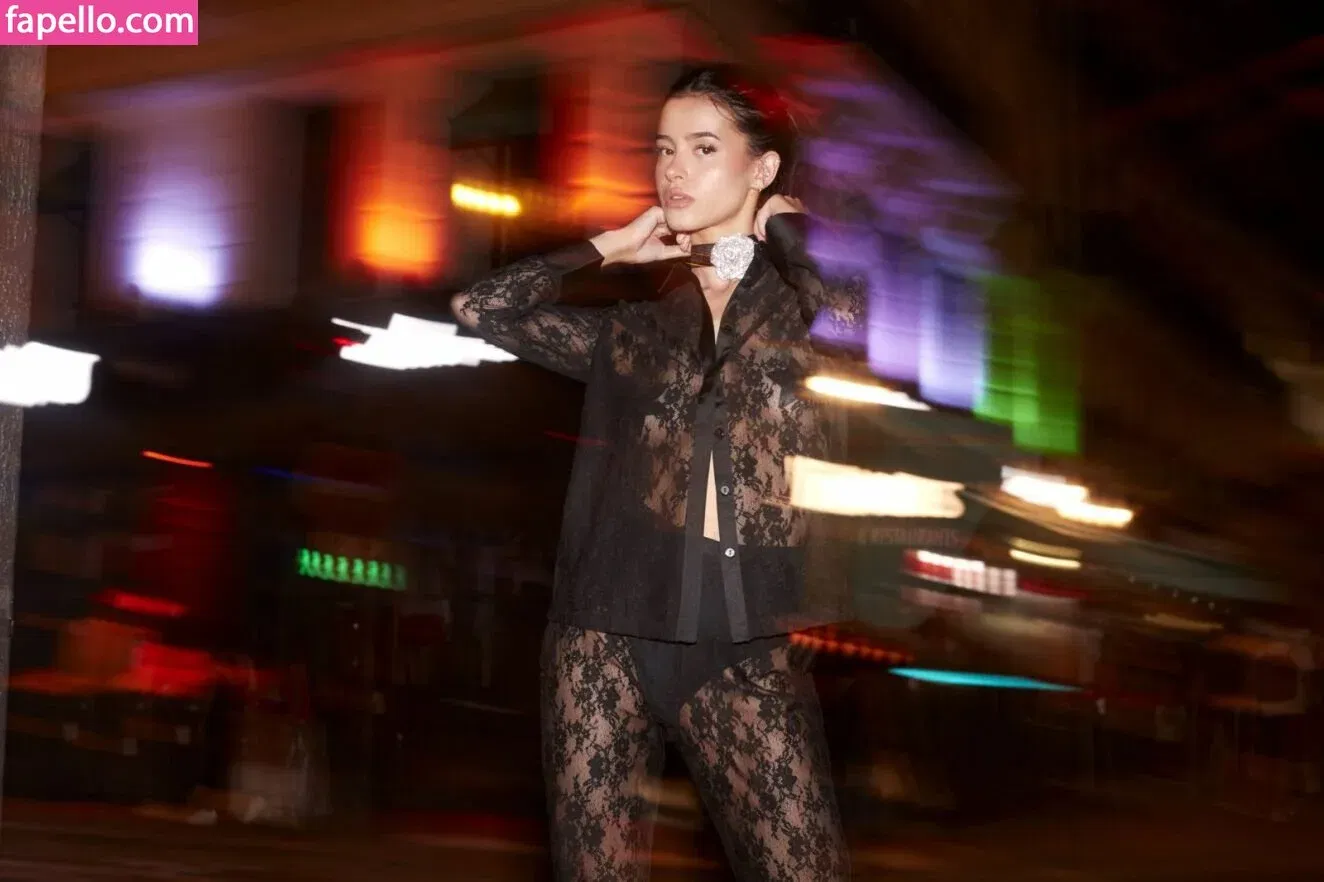 Lea Elui Onlyfans Photo Gallery 