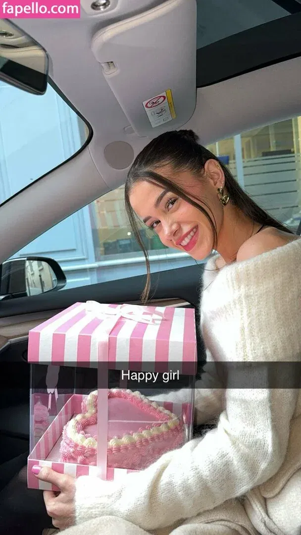 Lea Elui Onlyfans Photo Gallery 