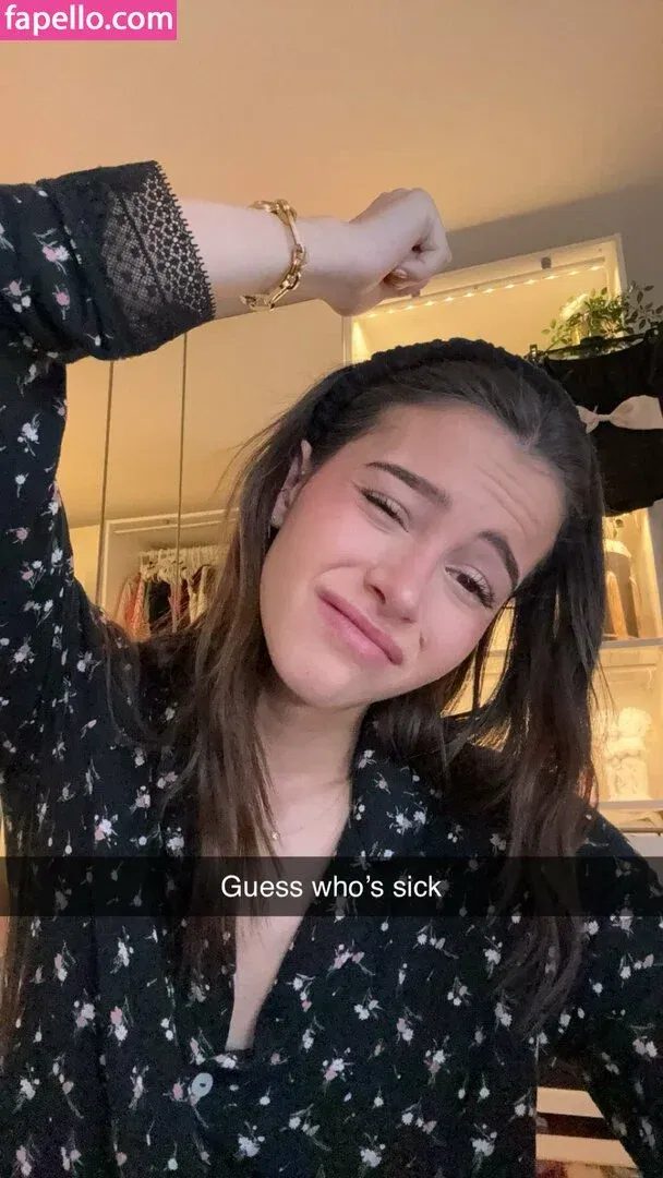 Lea Elui Onlyfans Photo Gallery 