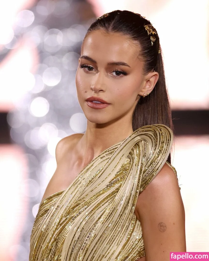 Lea Elui Onlyfans Photo Gallery 