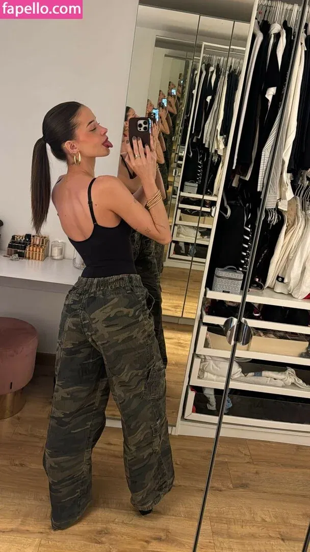 Lea Elui Onlyfans Photo Gallery 