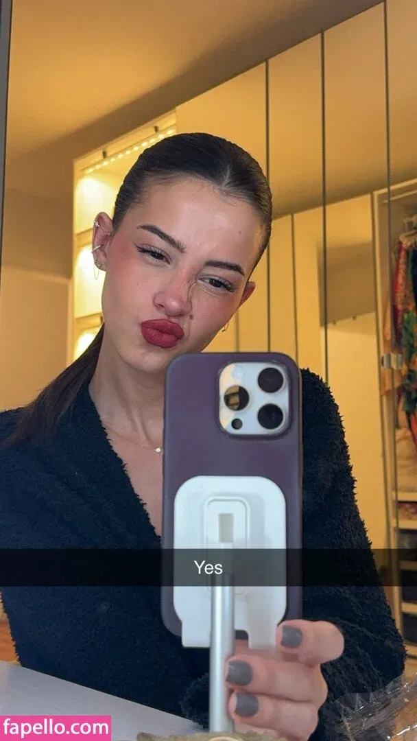 Lea Elui Onlyfans Photo Gallery 